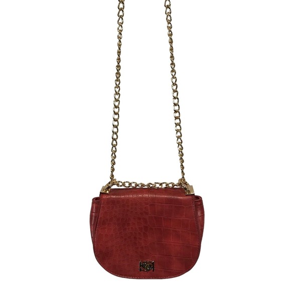 BEBE Small Red Faux Croc Leather Gold Chain CROSSBODY PURSE BAG Adjustable Strap - Picture 7 of 10